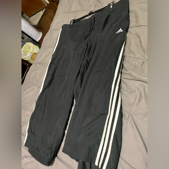 Ladies Adidas Lightweight Capri Pants Size Large - Picture 1 of 7
